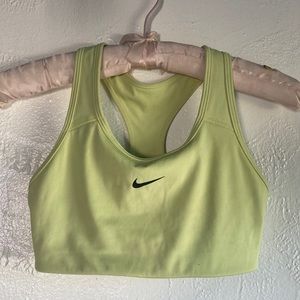 Light lime green Nike sports bra have matching tights/legging